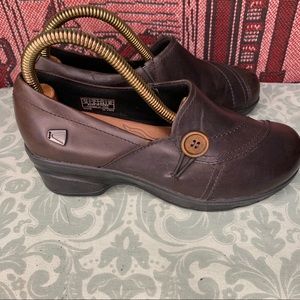 Keen Mora Button Slip On Clogs Size 5
